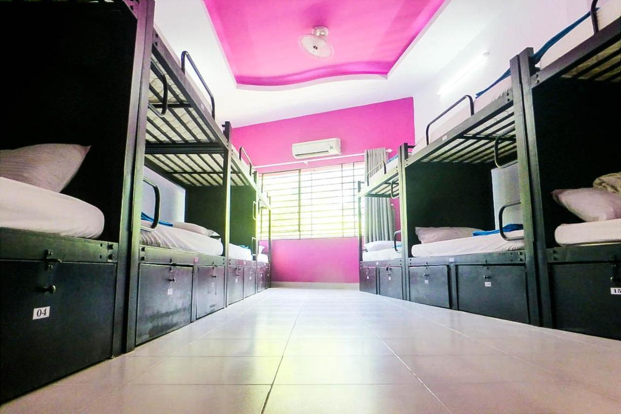 Hangout Hostel Hcm (Adults Only) Cidade de Ho Chi Minh Exterior foto